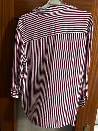 Blusa Bershka rayas granate y blancas Talla L