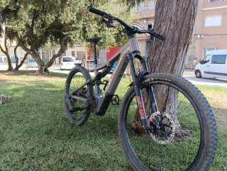 Bicicleta Enduro Focus 6.8 Eléctrica