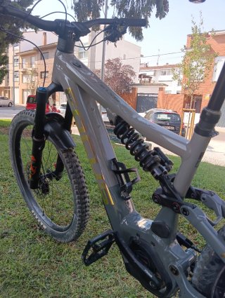 Bicicleta Enduro Focus 6.8 Eléctrica