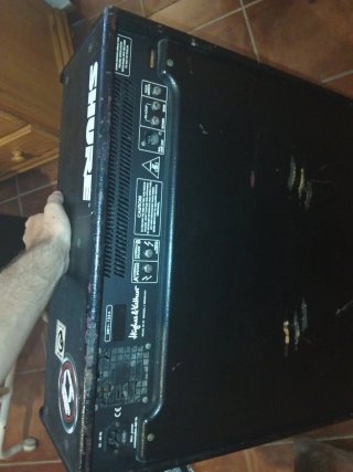 Amplificador Bajo Hughes & Kettner BassForce