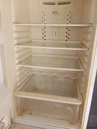 Nevera Zanussi descompuesta