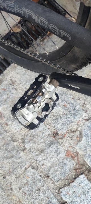Bicicleta Rockrider 8.2