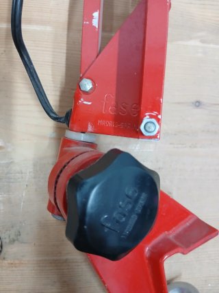Lámpara de escritorio Fase Roja.
