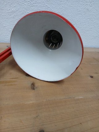 Lámpara de escritorio Fase Roja.