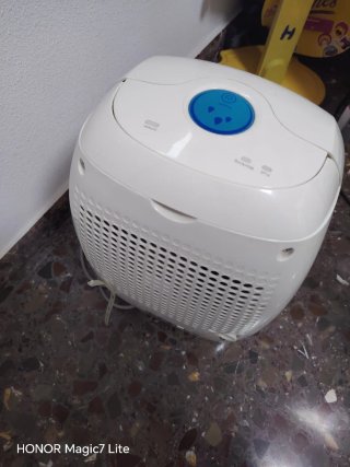 Humidificador blanco y azul semi nuevo