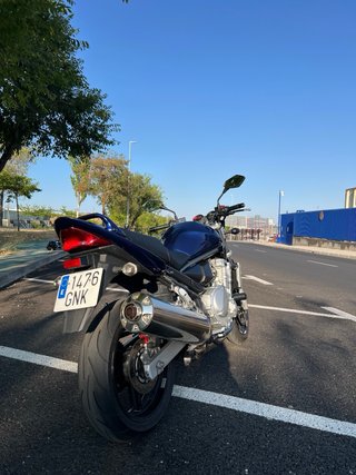 Suzuki Bandit 650 Naked Azul/Plata