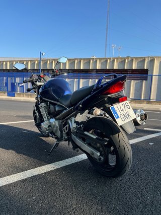 Suzuki Bandit 650 Naked Azul/Plata