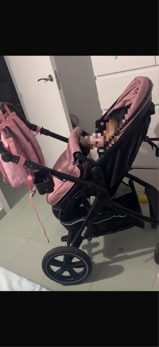 Cochecito de bebé rosa