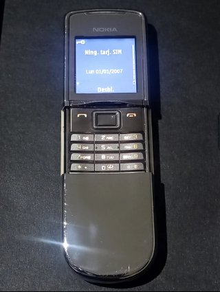Nokia 8800 Sirocco Edition con caja
