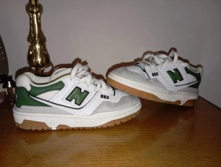 Zapatillas New Balance 550 Blancas y Verdes