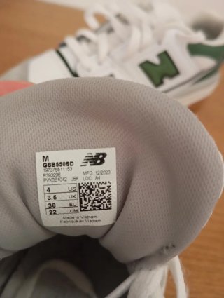 Zapatillas New Balance 550 Blancas y Verdes