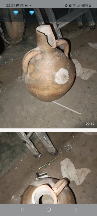 Cántaros antiguos de cerámica