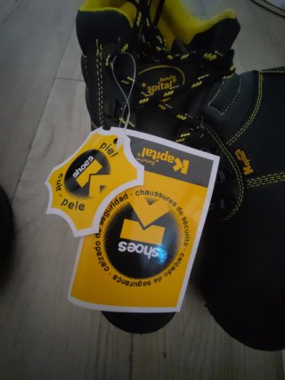 Botas de seguridad Kapital negras y amarillas