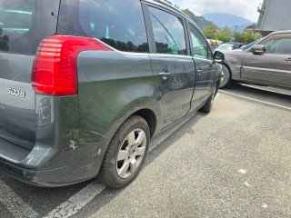 Peugeot 5008 2012