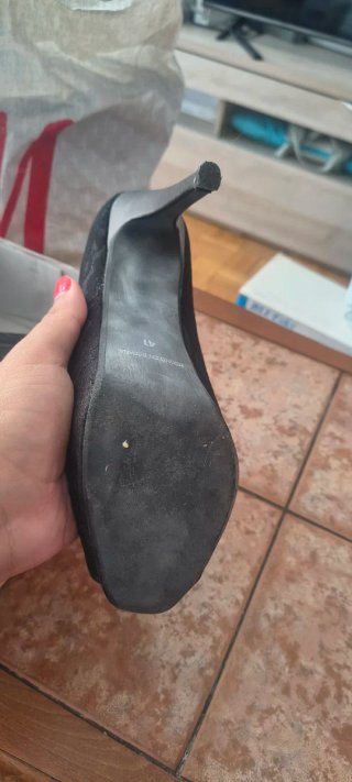 Zapatos de tacón negros con encaje