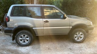 Nissan Terrano II 2003