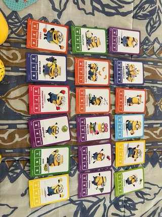 Lote Figuras y Cartas Minions