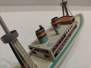 Barco de hojalata