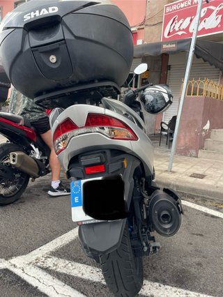 Suzuki Burgman 400 Maxi Scooter 2024