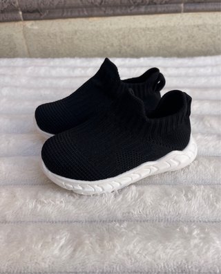 2 Zapatillas Bebé • Talla 22 (Luces  y Estándar)