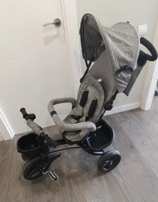 Triciclo bebé gris