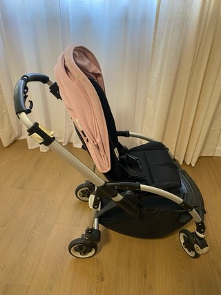 Carro Bugaboo Bee con dos capotas (rosa y beige)