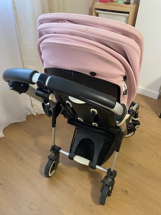 Carro Bugaboo Bee con dos capotas (rosa y beige)