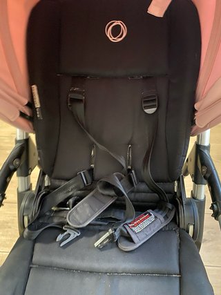 Carro Bugaboo Bee con dos capotas (rosa y beige)
