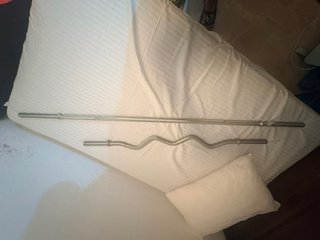 Gimnasio completo + pesas y barras casi nuevo