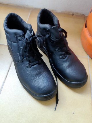Botas de trabajo negras