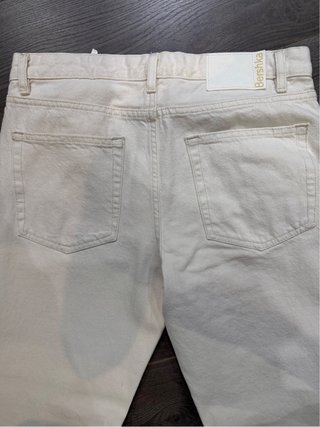 Pantalón vaquero Bershka beige recto