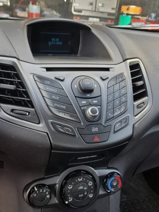 ford fiesta trend 70 2014