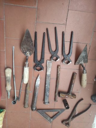 Herramientas de construcción variadas