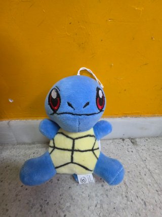 Lote 3 peluches: Pikachu, Squirtle y Poliwag