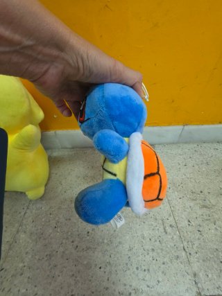 Lote 3 peluches: Pikachu, Squirtle y Poliwag