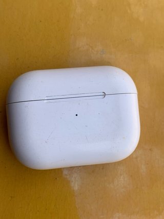 Apple AirPods Pro (Caja de carga)