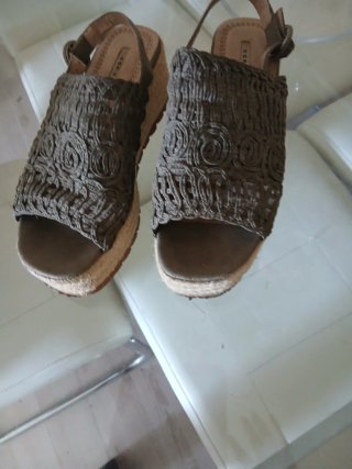 Sandalias cuña esparto con hebilla