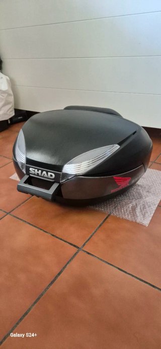 Baúl Shad SH48 + Soporte Honda X-ADV 750 2021-2026