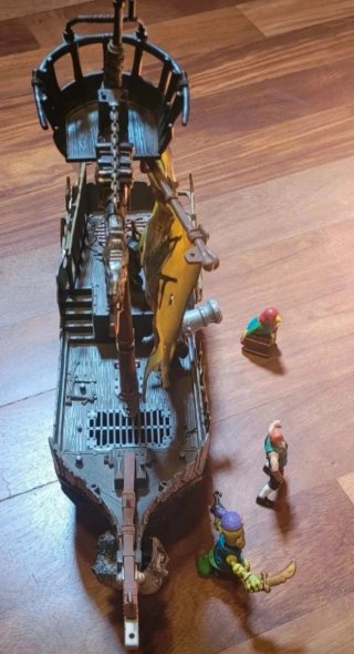 Barco pirata grande Chap Mei