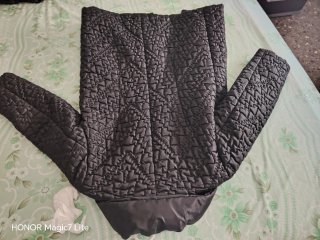 Chaqueta negra con forro de pelo