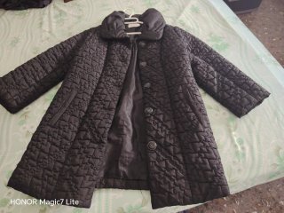 Chaqueta negra con forro de pelo