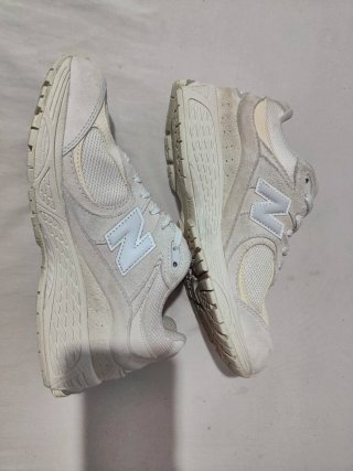 New Balance 2002R Beige/Blanco