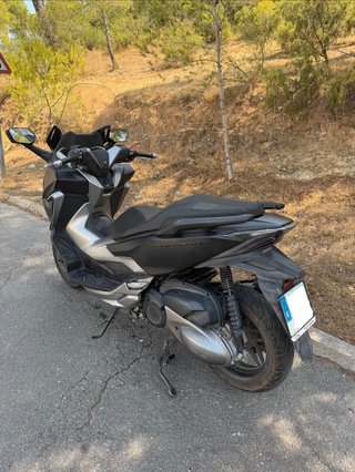 Honda Forza 300 Maxi Scooter Negra/Plata