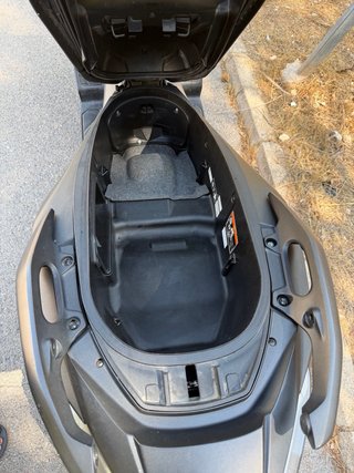 Honda Forza 300 Maxi Scooter Negra/Plata