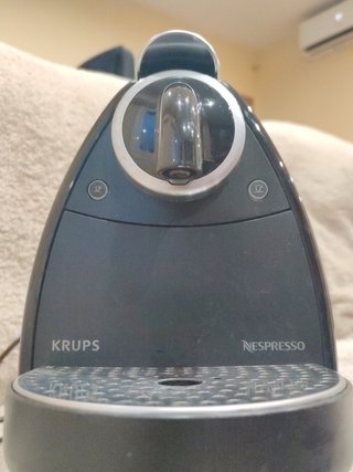 Cafetera Nespresso Krups Essenza Manual (Negra)