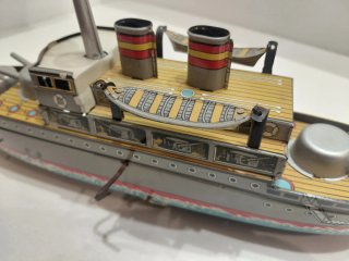 Barco de hojalata