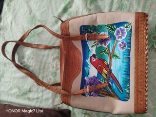 Bolso de piel auténtica pintado a mano
