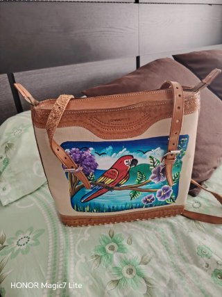 Bolso de piel auténtica pintado a mano