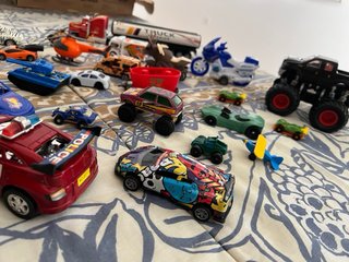 Lote coches y vehículos de plástico