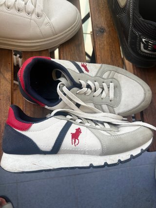 Zapatillas Polo Ralph Lauren grises y blancas